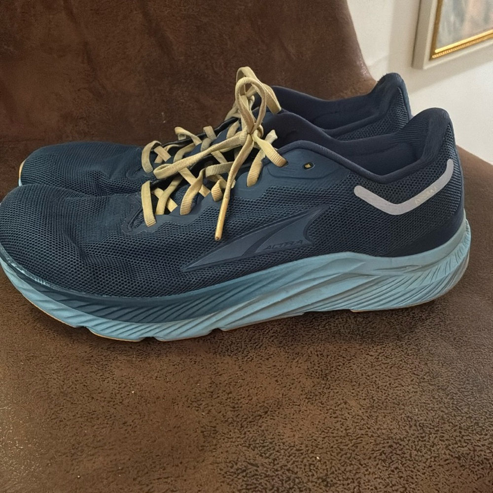Altra Rivera 3 Sneaker
